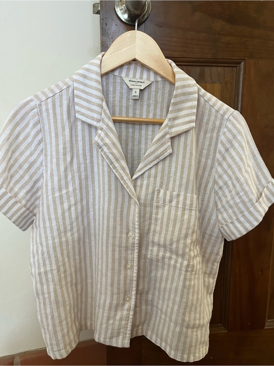 Banana Republic Tops - Banana Republic Beige and White Striped Button-Down Shirt